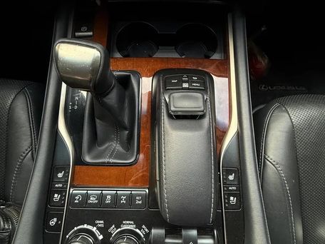 Lexus LX, 2018 — 照片 11