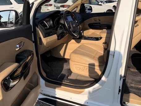 Kia Carnival, 2019 — сүрөт 8