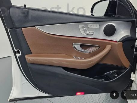 Mercedes-Benz E-Class, 2020 — photo 6