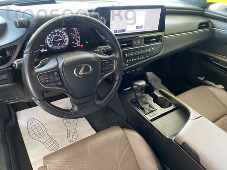 Lexus ES, 2023 — 照片 3