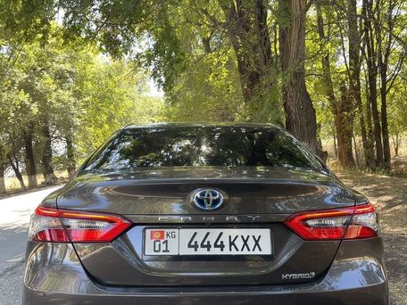 Toyota Camry, 2022 — 照片 7