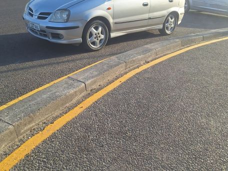 Nissan Almera Tino, 2002 — 照片 2