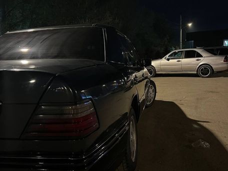 Mercedes-Benz W124, 1994 — 照片 2