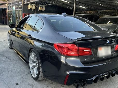 BMW 5 серии, 2018 — 照片 3