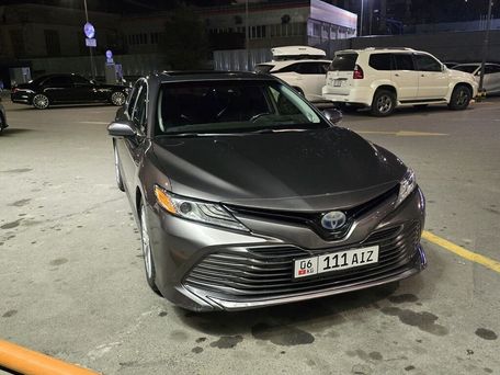 Toyota Camry, 2017 — 照片 1