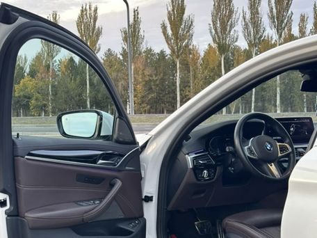 BMW 5 серии, 2021 — photo 8