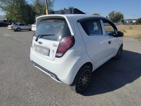 Chevrolet Spark, 2010 — photo 4
