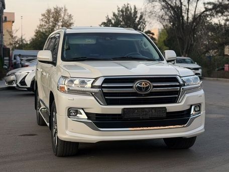 Toyota Land Cruiser, 2019 — фото 1