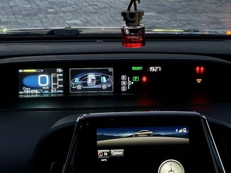 Toyota Prius, 2019 — фото 11