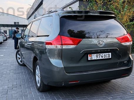 Toyota Sienna, 2010 — photo 8