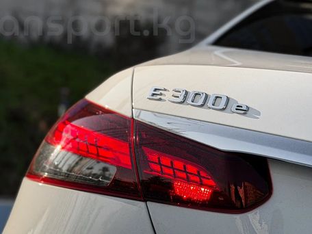 Mercedes-Benz E-Класс, 2021 — фото 12
