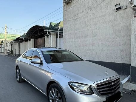 Mercedes-Benz E-Класс, 2019 — фото 1