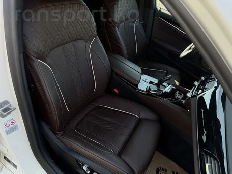 BMW 5 серии, 2021 — 照片 9