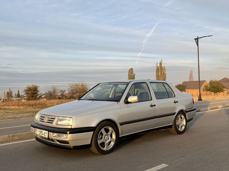 Volkswagen Vento, 1993 — 照片 5