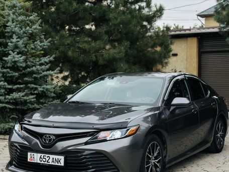 Toyota Camry, 2020 — фото 1
