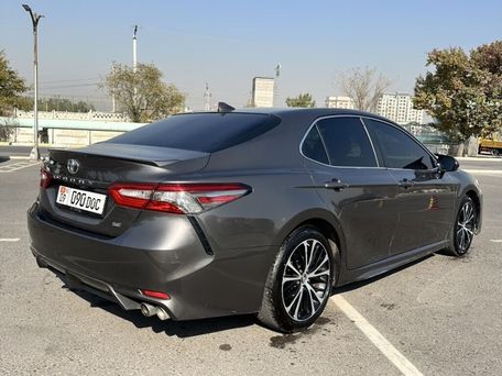 Toyota Camry, 2019 — photo 4