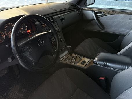 Mercedes-Benz E-Класс, 2001 — сүрөт 5