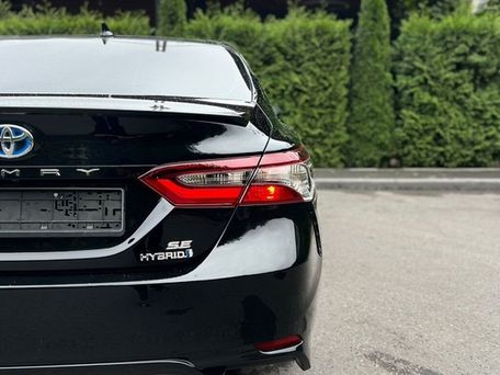 Toyota Camry, 2021 — 照片 6