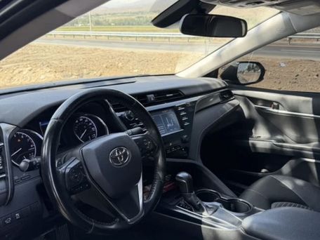 Toyota Camry, 2019 — 照片 6