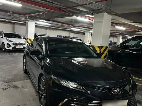 Toyota Camry, 2023 — photo 1