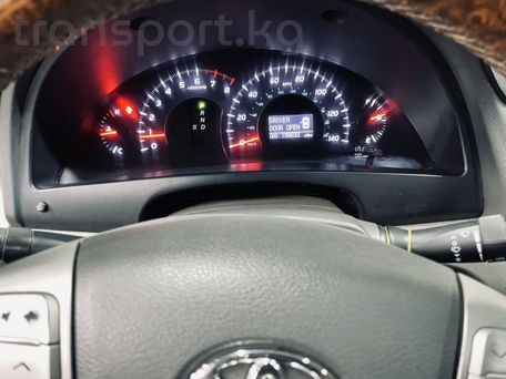 Toyota Camry, 2010 — сүрөт 13