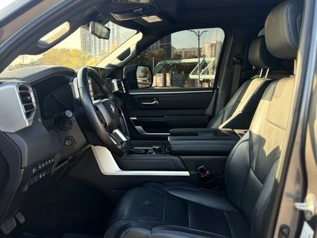 Toyota Tundra, 2024 — photo 8