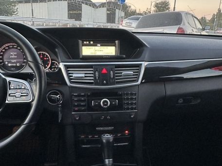 Mercedes-Benz E-Класс, 2009 — photo 7