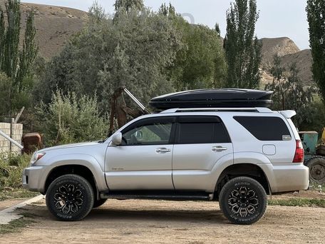 Toyota 4Runner, 2006 — фото 1