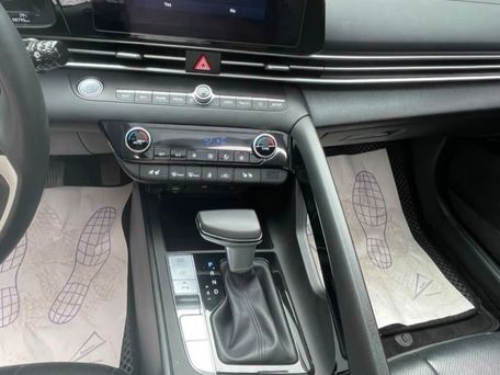 Hyundai Avante, 2022 — 照片 7