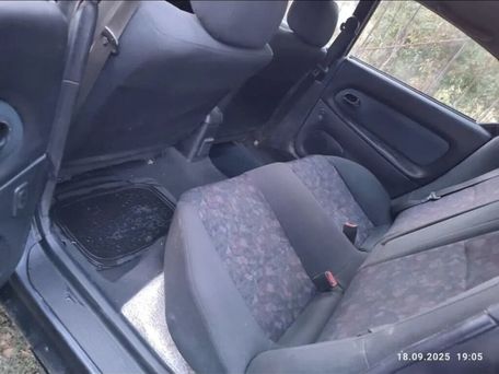 Mazda 323, 1997 — photo 10