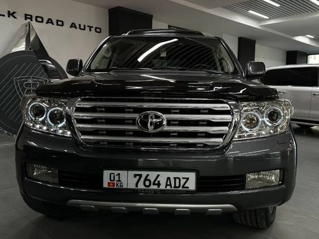Toyota Land Cruiser, 2011 — photo 1