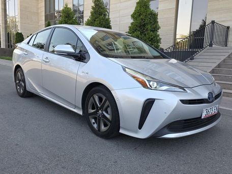 Toyota Prius, 2019 — фото 1
