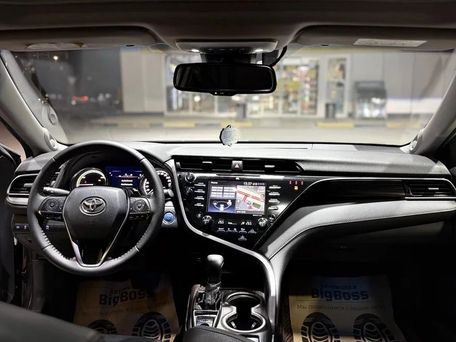Toyota Camry, 2018 — 照片 9