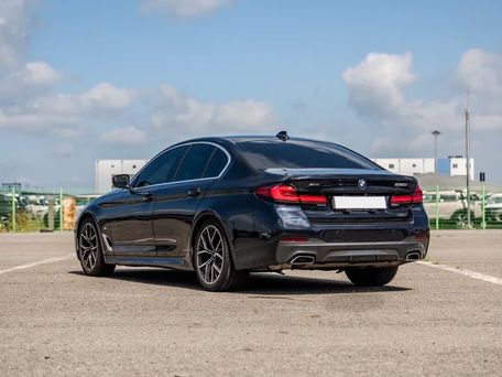 BMW 5 серии, 2020 — 照片 3