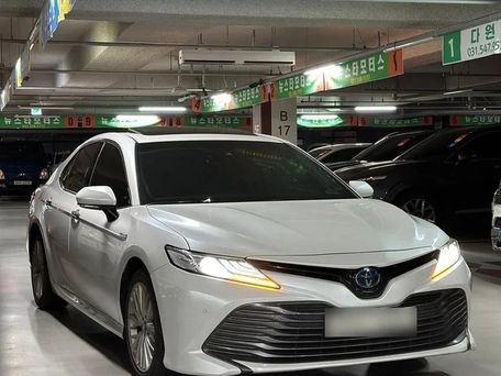 Toyota Camry, 2018 — photo 1