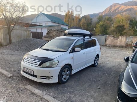 Toyota Ipsum, 2002 — photo 1