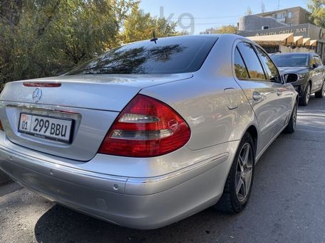Mercedes-Benz E-Класс, 2003 — 照片 9