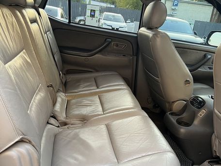 Toyota Sequoia, 2005 — photo 10