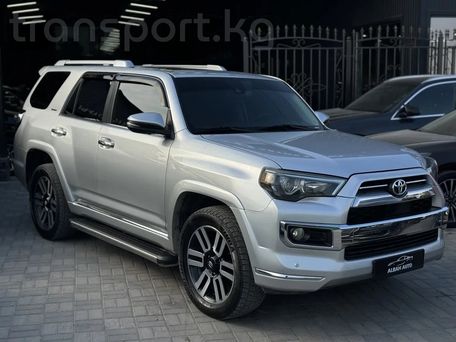 Toyota 4Runner, 2019 — photo 1