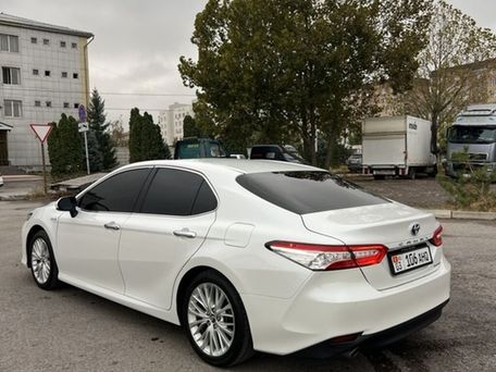 Toyota Camry, 2019 — фото 10