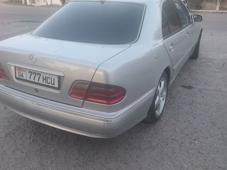 Mercedes-Benz E-Class, 2000 — photo 2