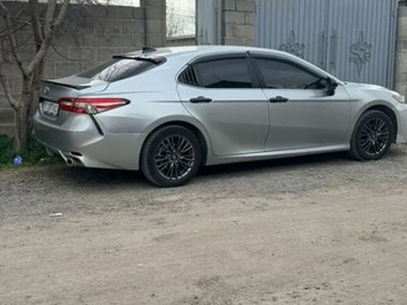 Toyota Camry, 2018 — photo 3