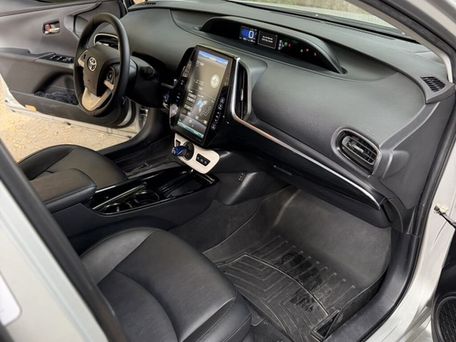 Toyota Prius, 2017 — фото 16