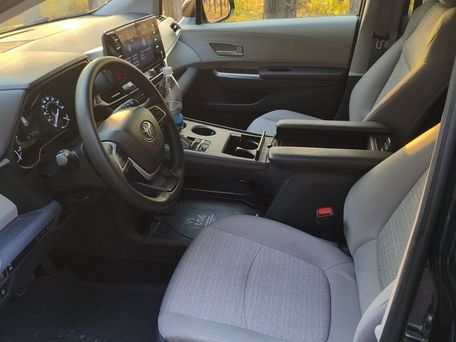 Toyota Sienna, 2021 — photo 9