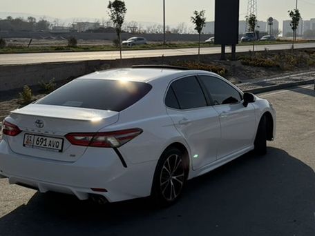 Toyota Camry, 2018 — photo 5