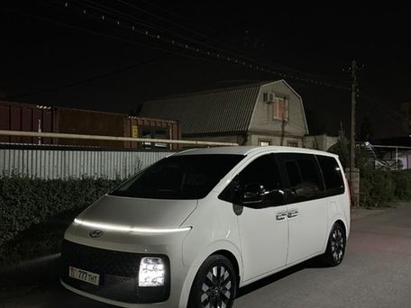 Hyundai Staria, 2023