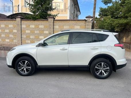 Toyota RAV4, 2016 — photo 1
