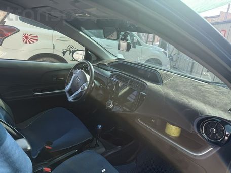 Toyota Prius c, 2016 — сүрөт 2