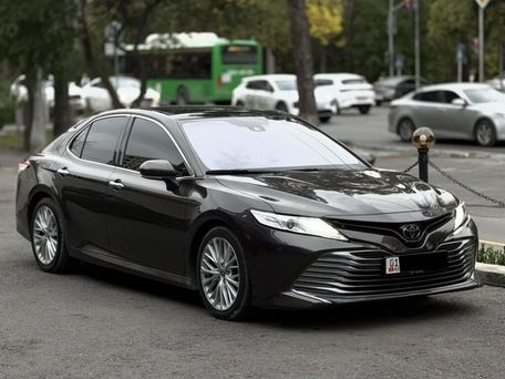 Toyota Camry, 2018 — 照片 3