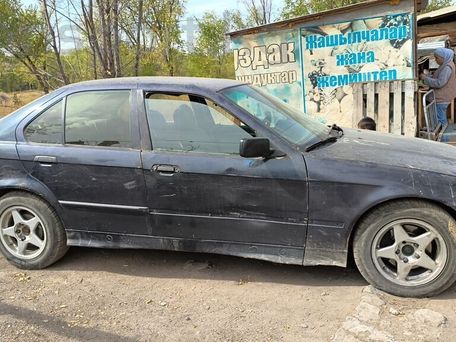 BMW 3 серии, 1992 — 照片 5